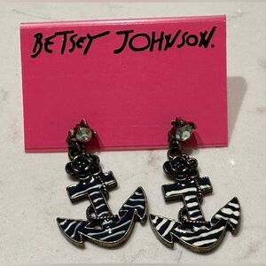 NWT Betsey Johnson Striped Anchor Earrings - Navy and White